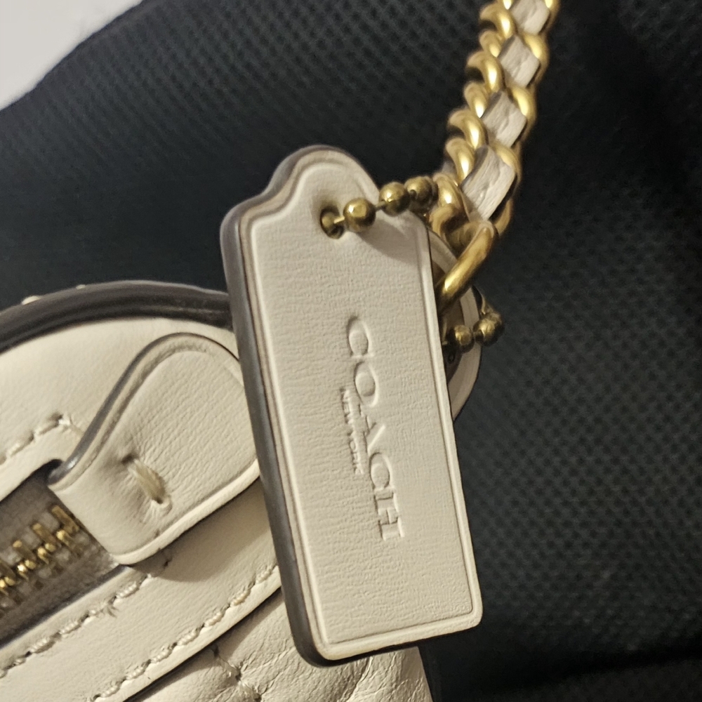 Euc!! Coach Leather Bum Bag - image 2